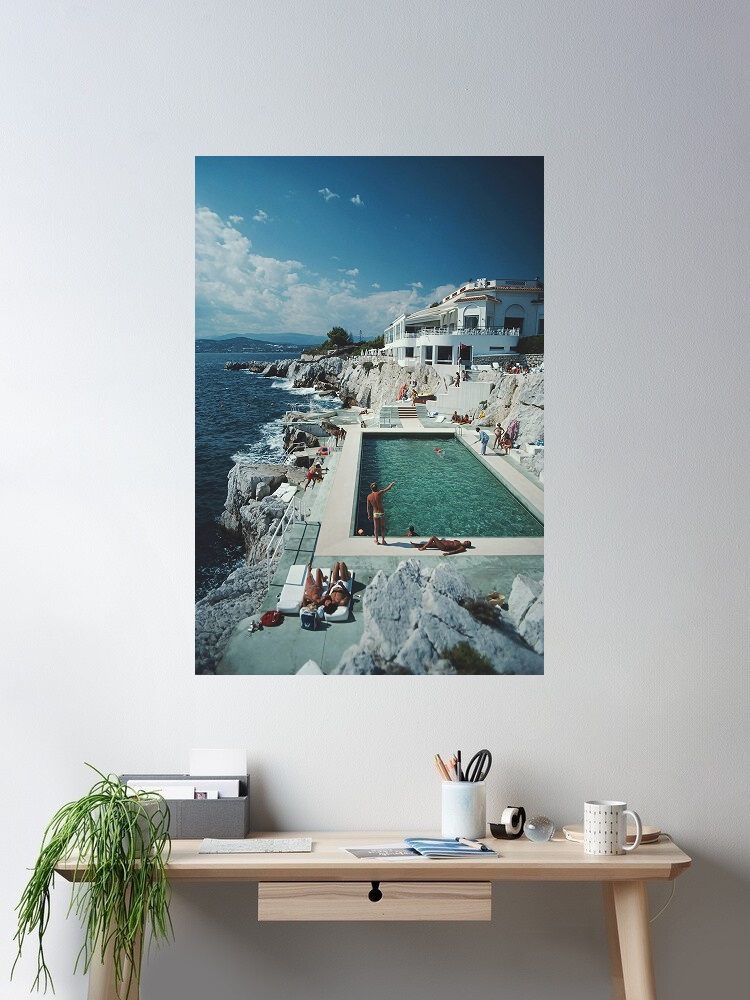 Luxury Lifestyle Pictures - レトロなプールサイドホストの豪華なライフスタイル、スリム・アーロンズ作、プリントアートキャンバスポスター、リビングルームの装飾、家の壁の絵に。