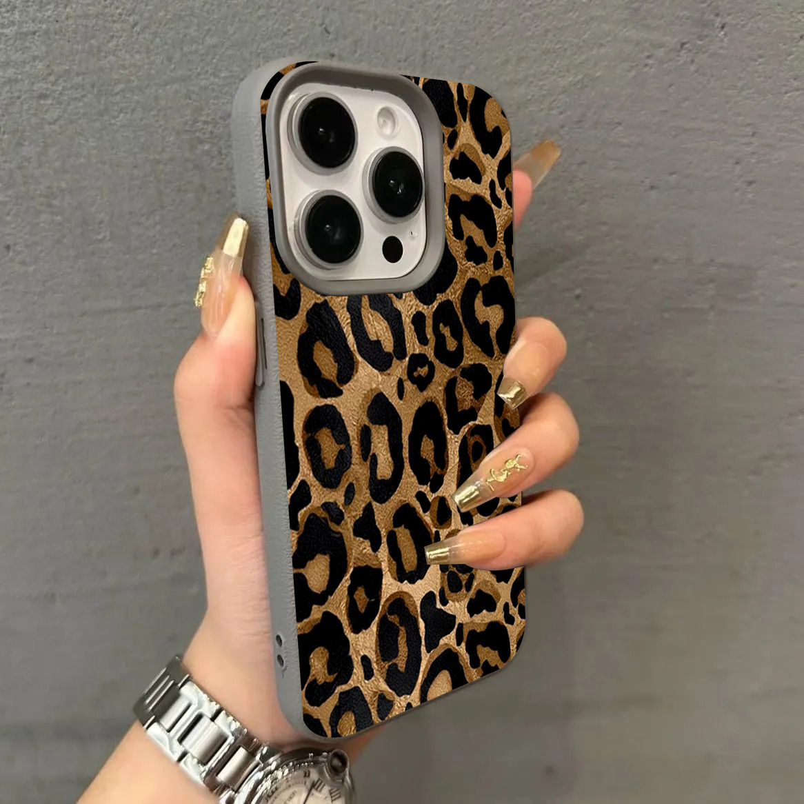 INSブラウンレオパードプリントフォンケース iPhone  - Apple Iphone 16 のレビューと価格
